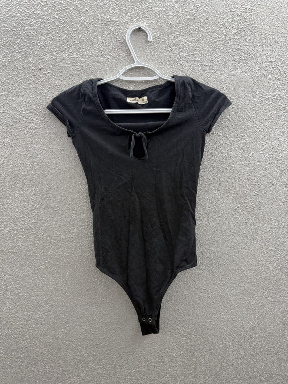 Hollister Womens One Piece Bodysuit Size XS Black Cap Sleeve